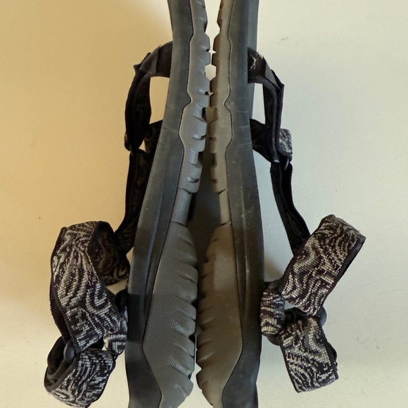 Teva Black and White Patterned Sandals - Picture 5 of 7